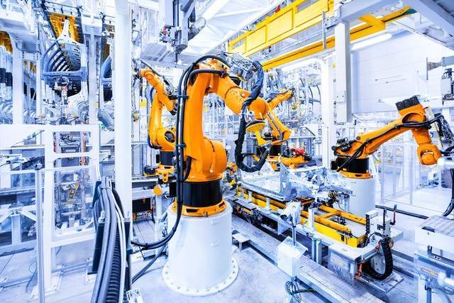 智能網(wǎng)聯(lián)新紀(jì)元 2024世界汽車制造與智能裝備展會(huì)研發(fā)前沿深度洞察
